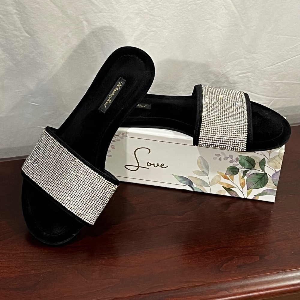 Victoria’s Secret Rhinestone Slippers Size Medium